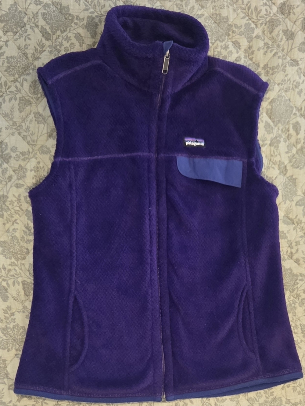 Patagonia Women's Large Deep Purple Fleece Vest with Contrast Pocket
